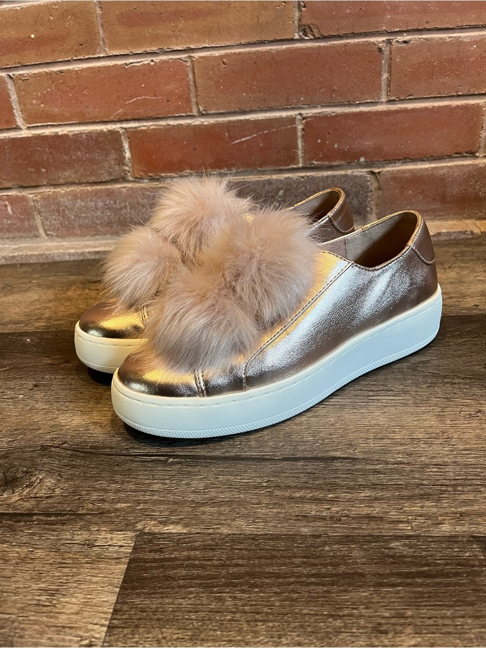 Steve Madden Metallic Rose Gold Slip-On Sneakers with Faux Fur Pom size 8.5